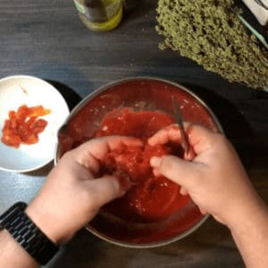 pizzasoße von hand zubereiten